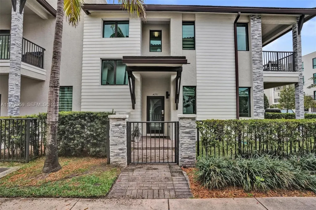 4771 NW 84th Avenue Doral FL 33166