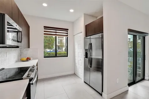 4771 NW 84th Avenue Doral FL 33166