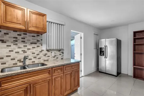 1064 NW 103rd Street Miami FL 33150