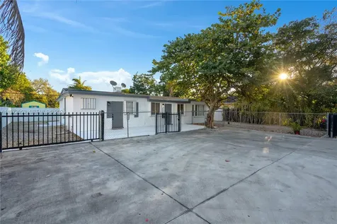 1064 NW 103rd Street Miami FL 33150