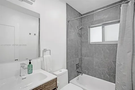 3320 NE 13th Avenue Oakland Park FL 33334