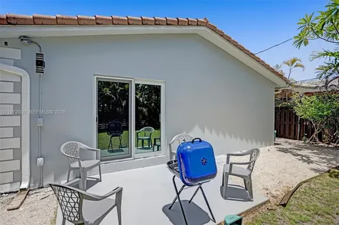 3320 NE 13th Avenue Oakland Park FL 33334