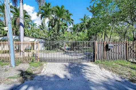 1025 NE 84th Street Miami FL 33138