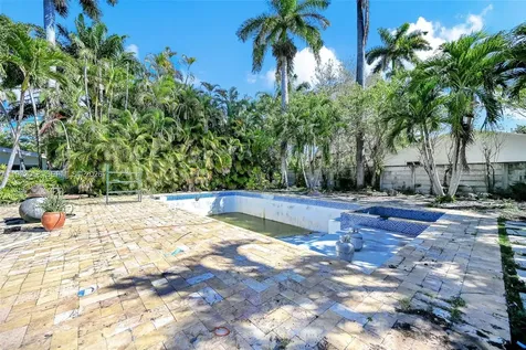 1025 NE 84th Street Miami FL 33138