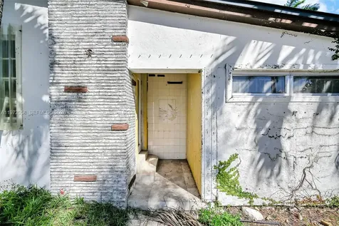 1025 NE 84th Street Miami FL 33138