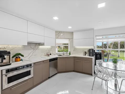 1607 SW 157th Avenue Pembroke Pines FL 33027