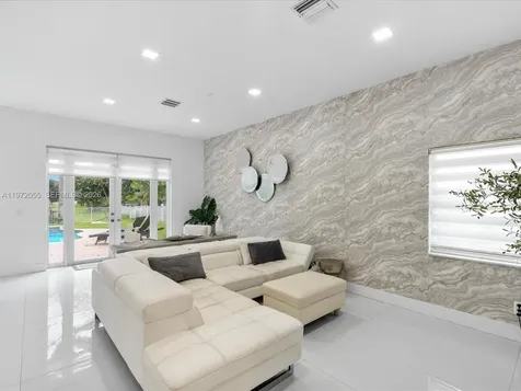 1607 SW 157th Avenue Pembroke Pines FL 33027