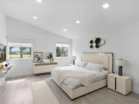 1607 SW 157th Avenue Pembroke Pines FL 33027