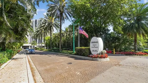 20335 W Country Club Drive Aventura FL 33180