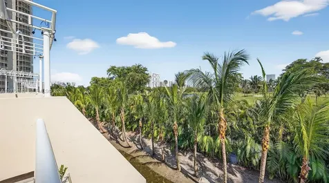 20335 W Country Club Drive Aventura FL 33180