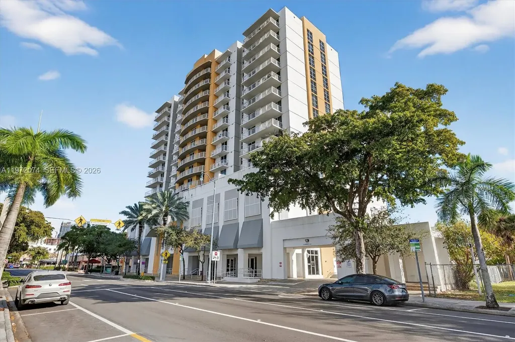 900 SW 8th Street Miami FL 33130