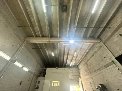 6910 NW 50th Street Miami FL 33195