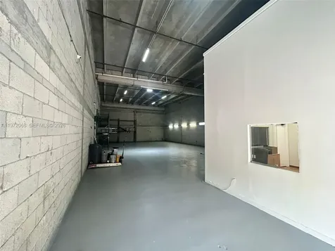 6910 NW 50th Street Miami FL 33195