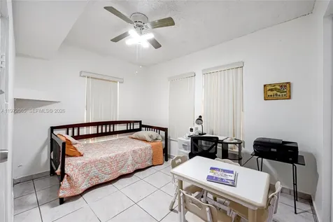 4318 E 8th Court Hialeah FL 33013