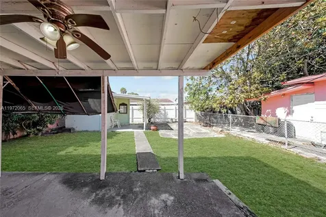 4318 E 8th Court Hialeah FL 33013