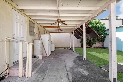 4318 E 8th Court Hialeah FL 33013