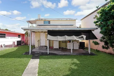 4318 E 8th Court Hialeah FL 33013
