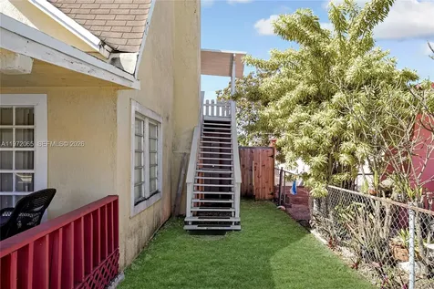 4318 E 8th Court Hialeah FL 33013