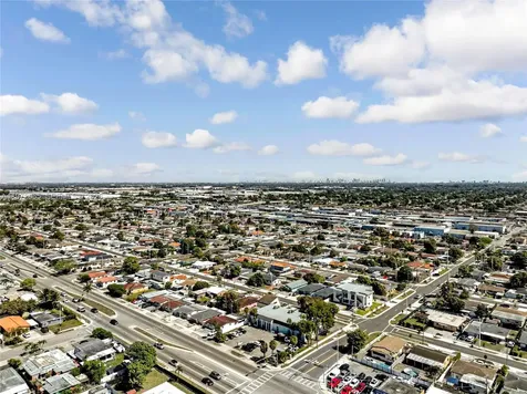 4318 E 8th Court Hialeah FL 33013