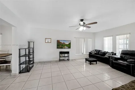 4318 E 8th Court Hialeah FL 33013