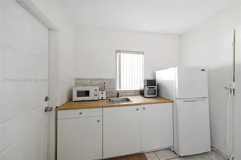 4318 E 8th Court Hialeah FL 33013