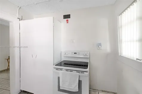 4318 E 8th Court Hialeah FL 33013