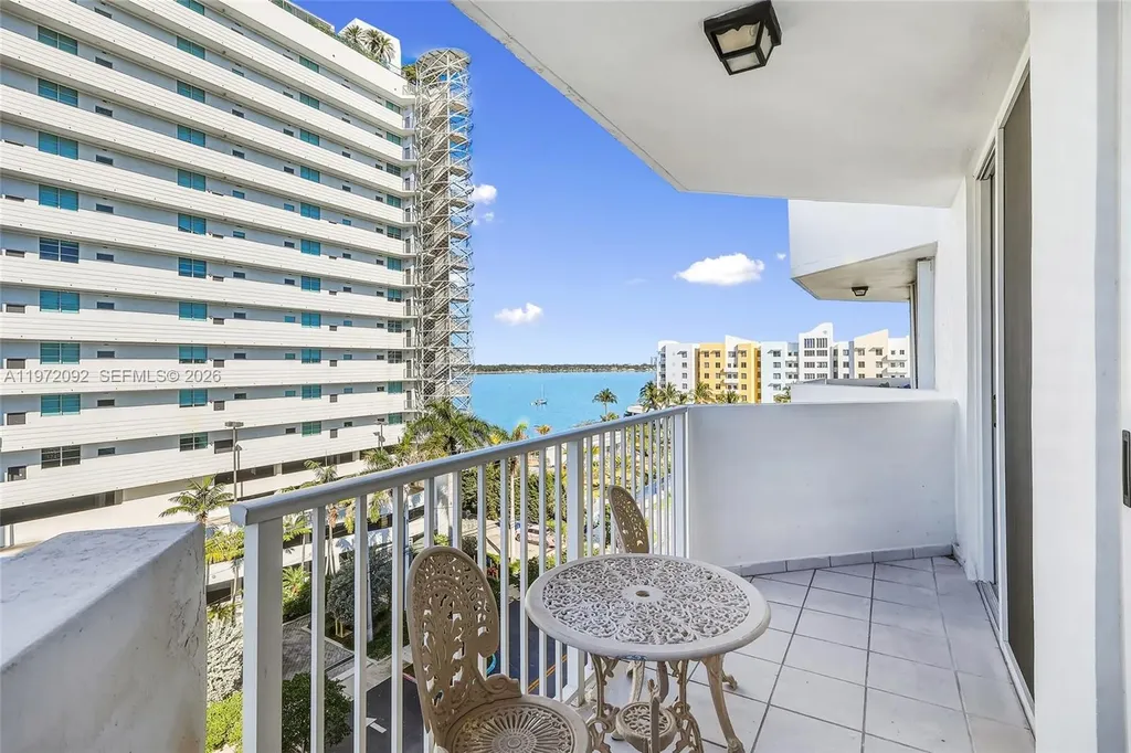 7933 West Drive North Bay Village FL 33141