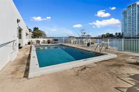 7933 West Drive North Bay Village FL 33141