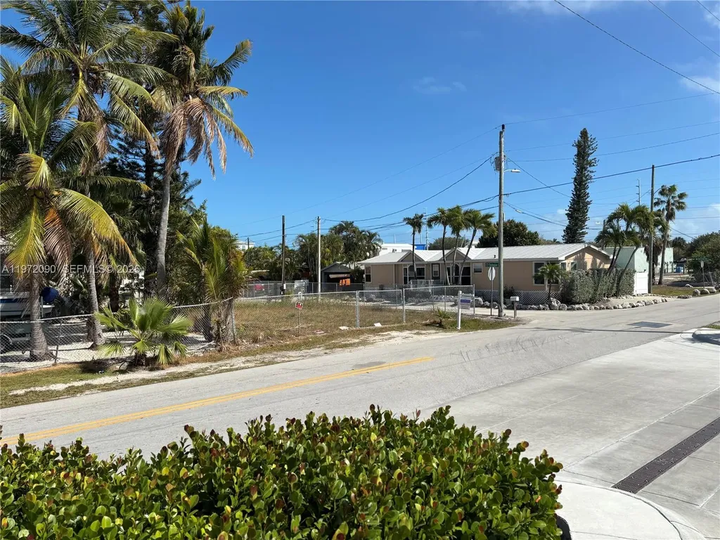 319 Tuskegee Street Marathon FL 33050