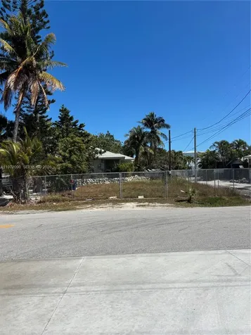 319 Tuskegee Street Marathon FL 33050