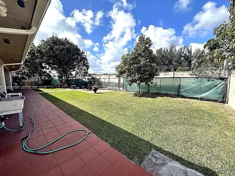 530 SW 136th Place Miami FL 33184