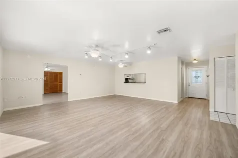 1273 Woodbury Avenue Sebring FL 33875