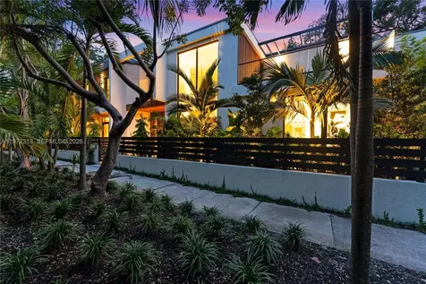 2800 Calusa Street Miami FL 33133