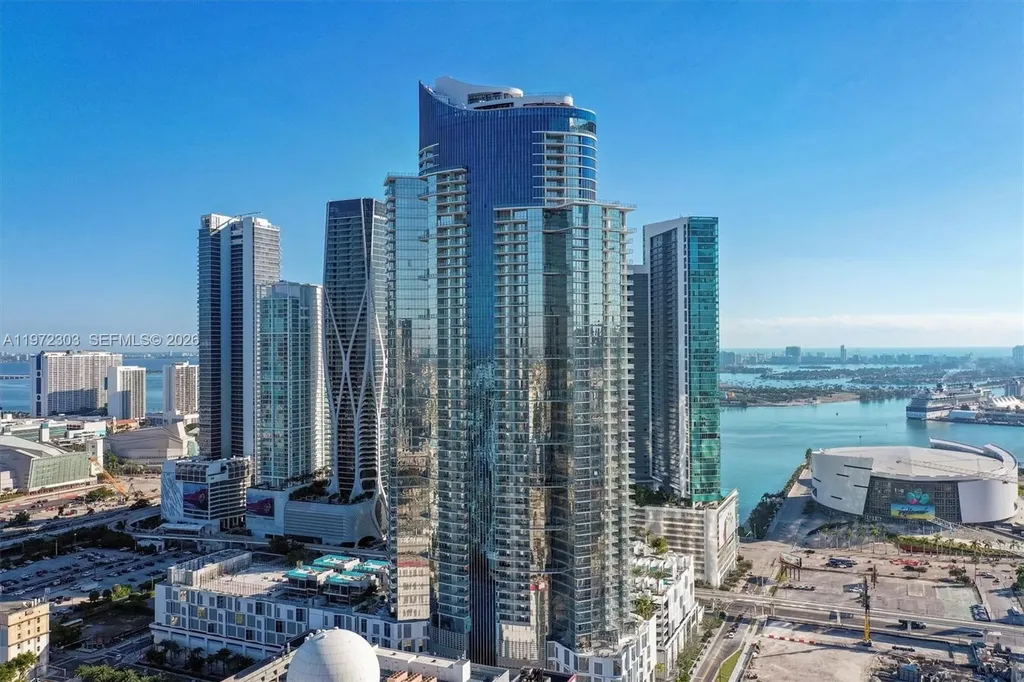 851 NE 1st Avenue Miami FL 33132