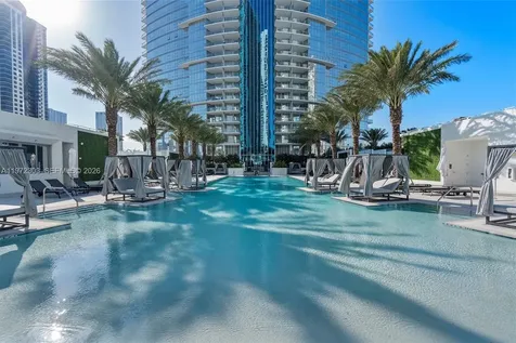 851 NE 1st Avenue Miami FL 33132