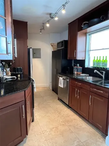 1881 Washington Avenue Miami Beach FL 33139