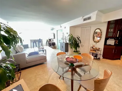 1881 Washington Avenue Miami Beach FL 33139