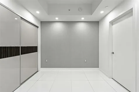 851 NE 1st Avenue Miami FL 33132