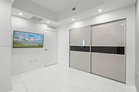 851 NE 1st Avenue Miami FL 33132