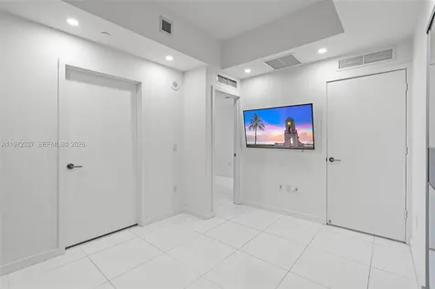 851 NE 1st Avenue Miami FL 33132