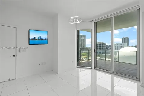 851 NE 1st Avenue Miami FL 33132