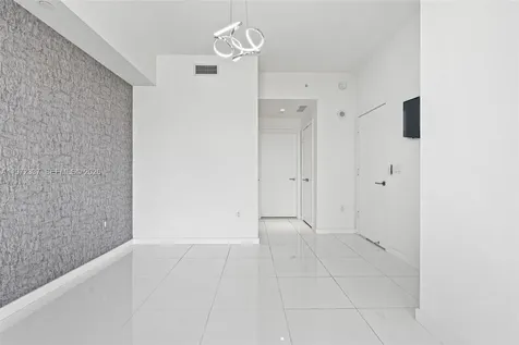 851 NE 1st Avenue Miami FL 33132