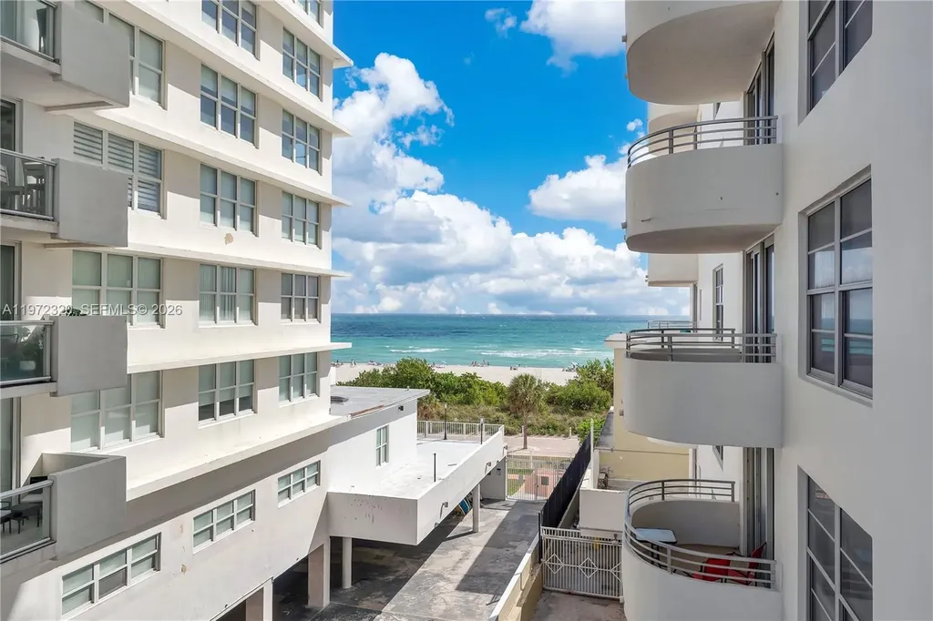 5555 Collins Avenue Miami Beach FL 33140
