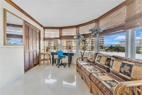 5555 Collins Avenue Miami Beach FL 33140