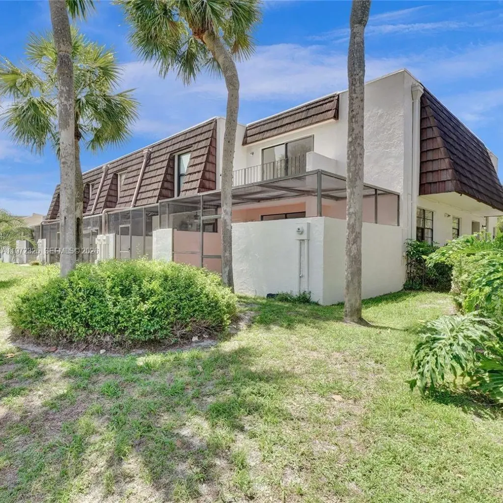 9120 Taft Street Pembroke Pines FL 33024