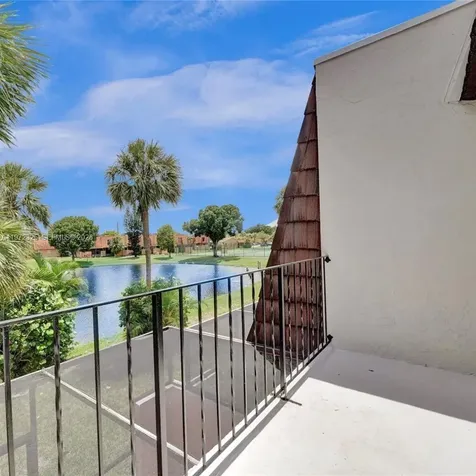 9120 Taft Street Pembroke Pines FL 33024