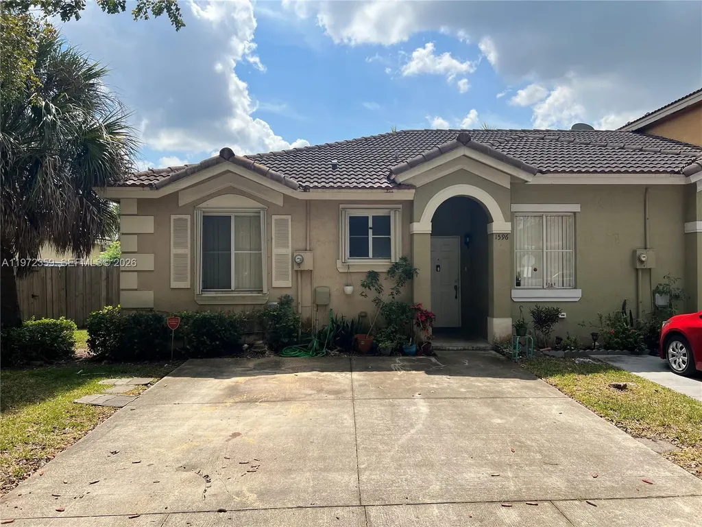 1596 SW 2 Street Homestead FL 33030