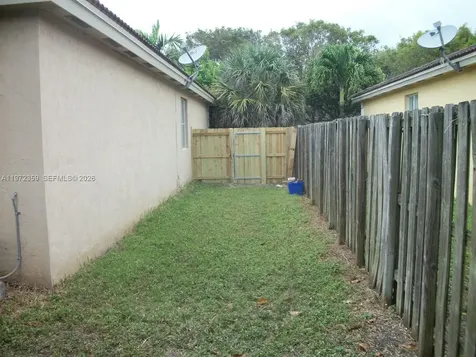 1596 SW 2 Street Homestead FL 33030