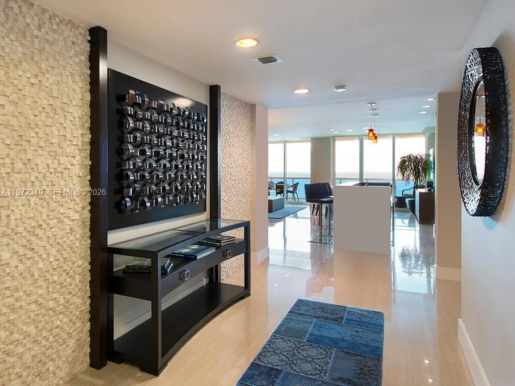 2711 S Ocean Drive Hollywood FL 33019