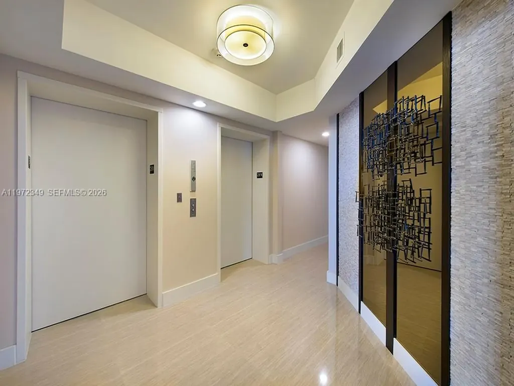2711 S Ocean Drive Hollywood FL 33019